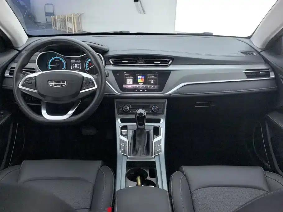 Geely Emgrand 2021 UP 1.5L CVT Luxury Edition — миниатюра 12