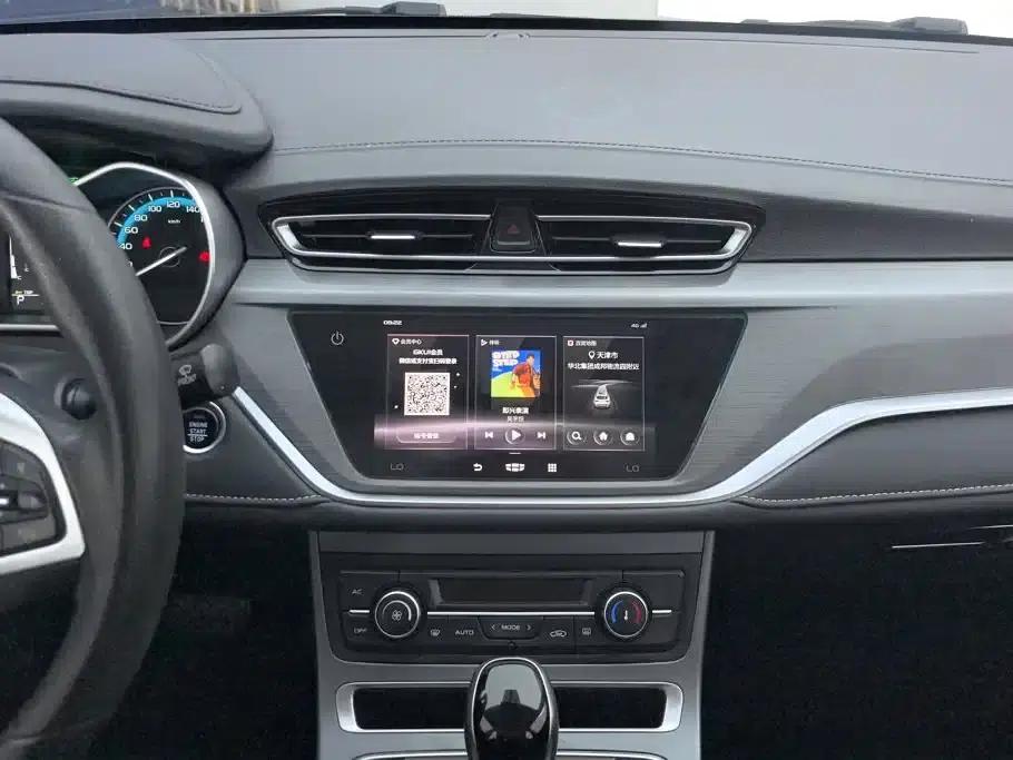 Geely Emgrand 2021 UP 1.5L CVT Luxury Edition — миниатюра 13