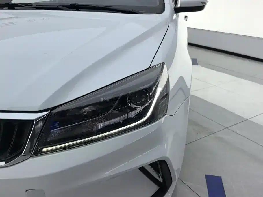 Geely Emgrand 2021 UP 1.5L CVT Luxury Edition — миниатюра 5