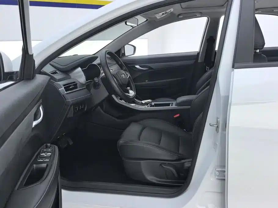 Geely Emgrand 2021 UP 1.5L CVT Luxury Edition — миниатюра 9