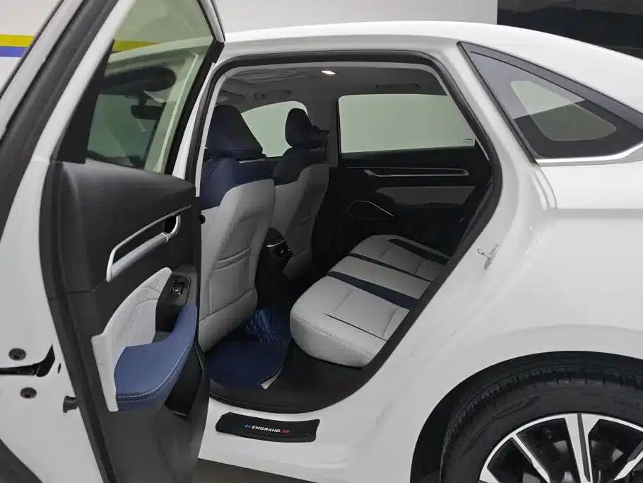 Geely Emgrand 2022 4th Generation 1.5L CVT Flagship Edition — миниатюра 11