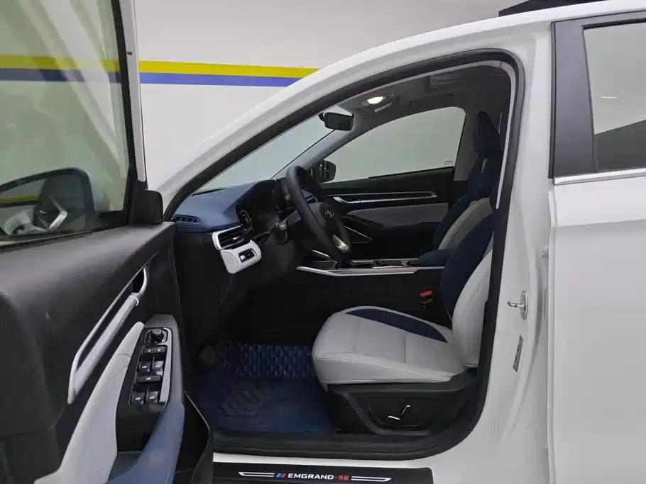 Geely Emgrand 2022 4th Generation 1.5L CVT Flagship Edition — миниатюра 9