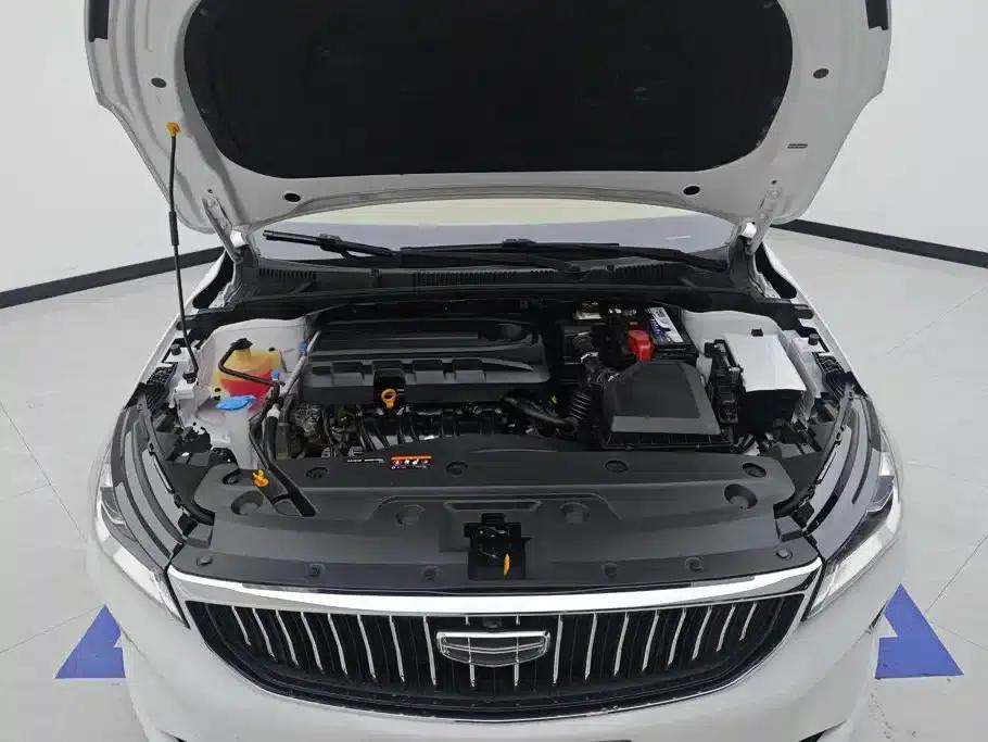 Geely Emgrand 2022 4th Generation 1.5L CVT Flagship Edition — миниатюра 10