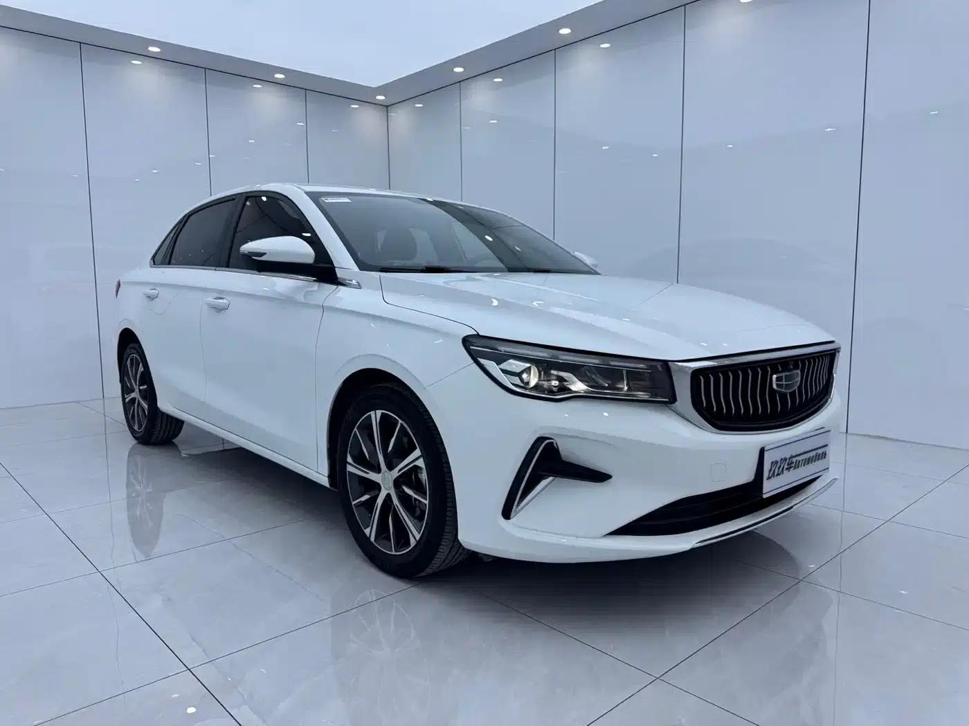 Geely Emgrand 2022 4th Generation 1.5L CVT Flagship Edition — миниатюра 3