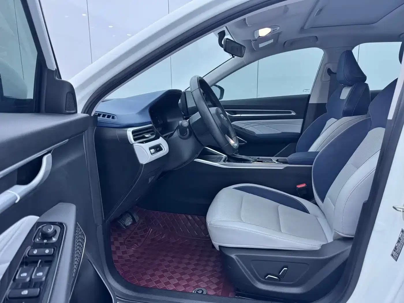 Geely Emgrand 2022 4th Generation 1.5L CVT Flagship Edition — миниатюра 8