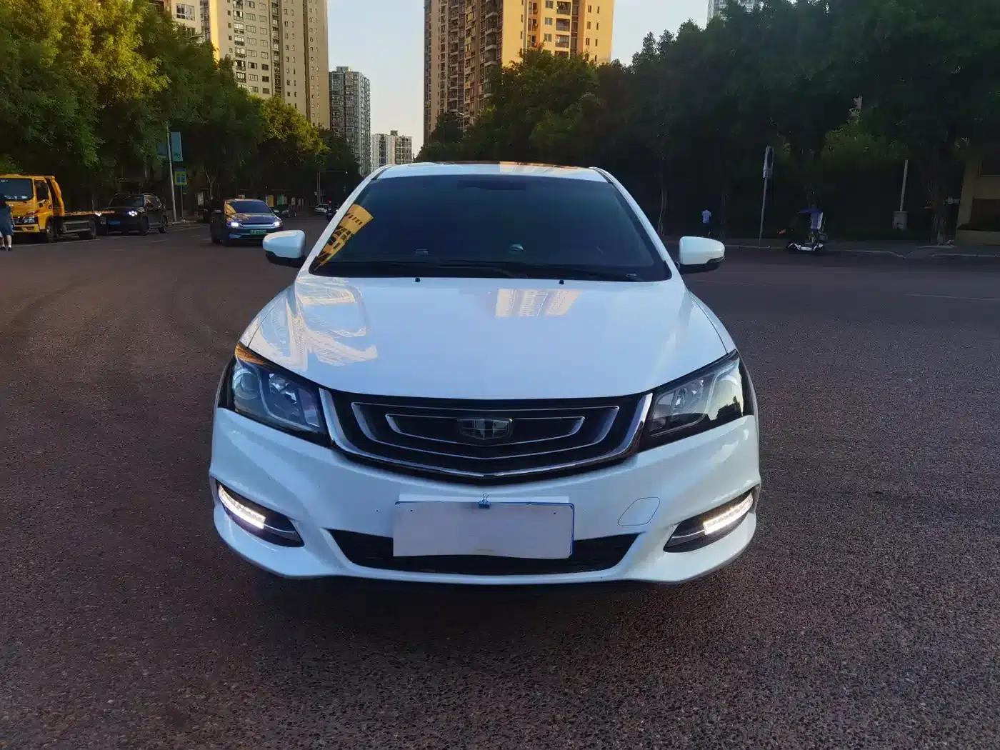 Geely Emgrand 2017 Sedan Million Edition 1.5L Manual Upgrade Version — миниатюра 4