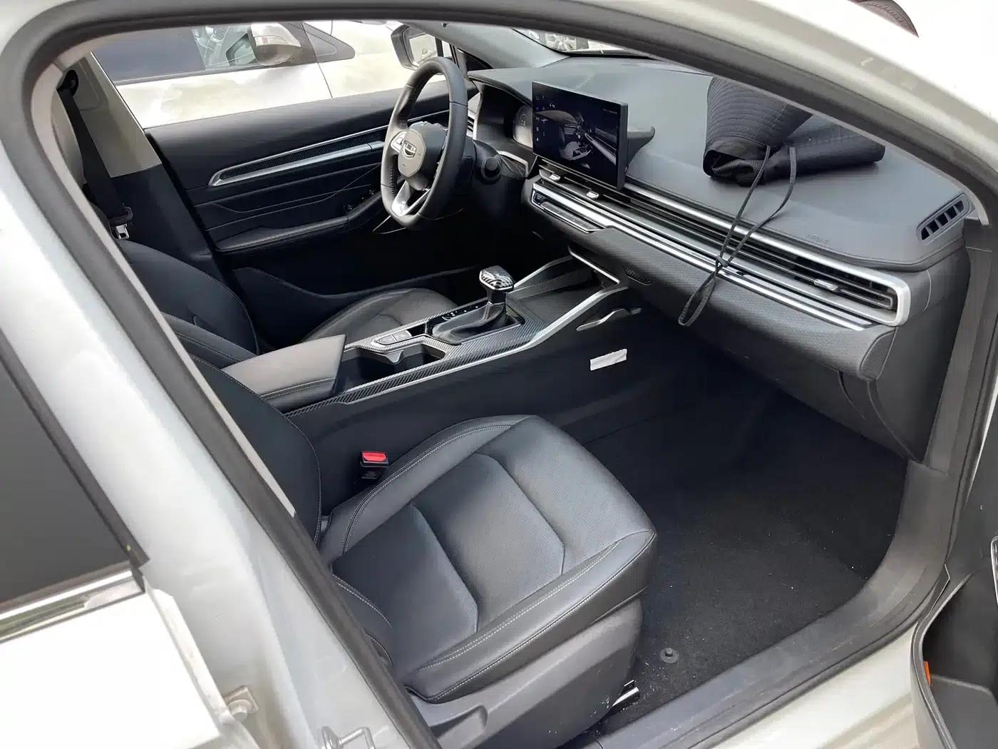 Geely Emgrand 2023 4th Generation Champion Edition 1.5L CVT Premium — миниатюра 9