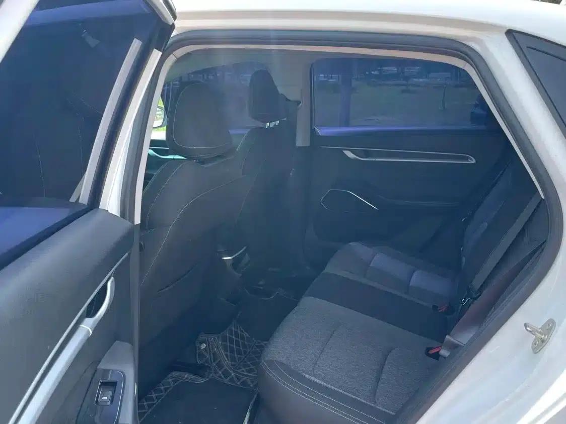 Geely Emgrand 2021 UP 1.5L CVT Comfort Model — миниатюра 6