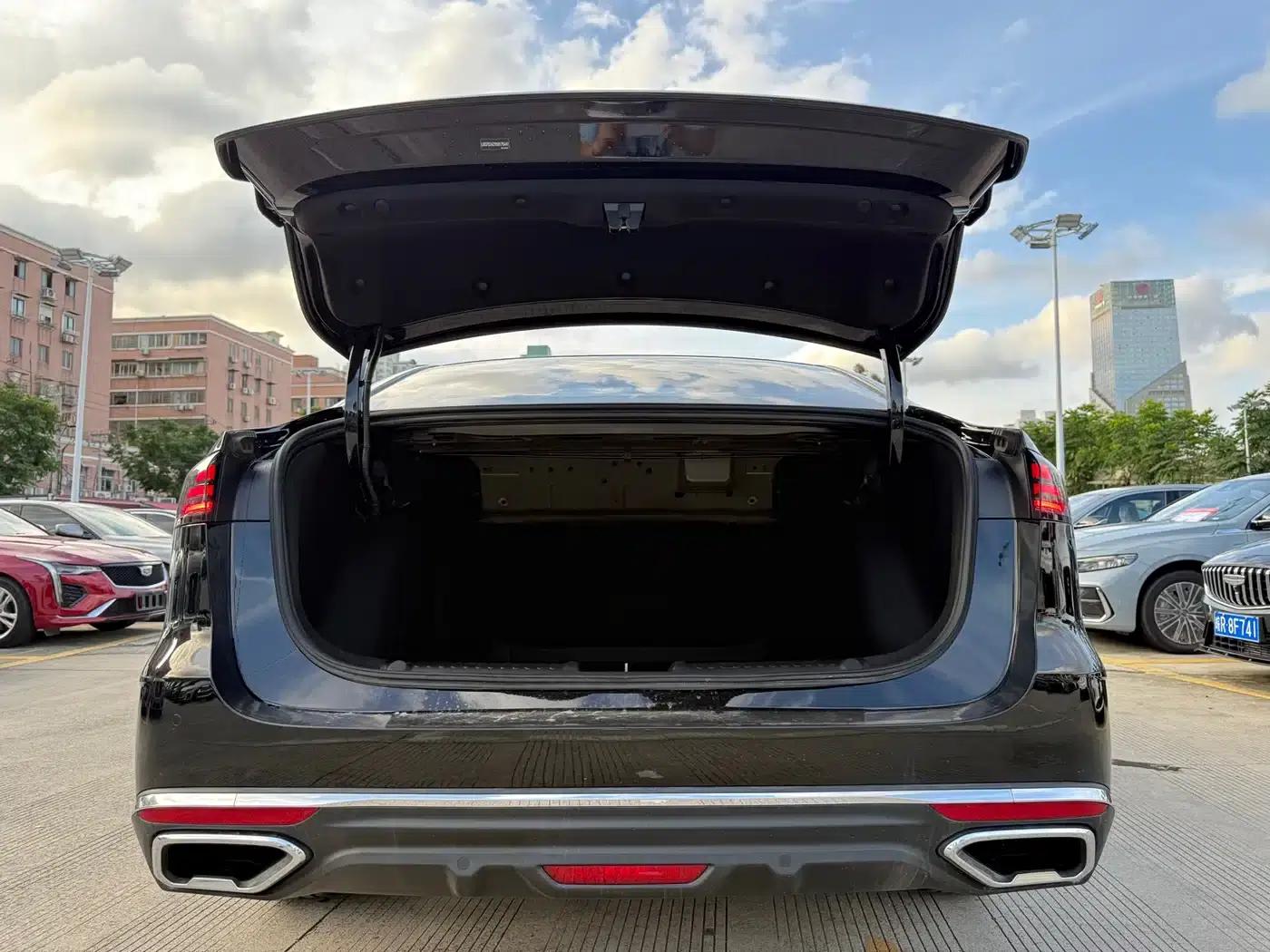 Geely Emgrand 2026 5th Generation 1.5T DCT Flagship Edition — миниатюра 8