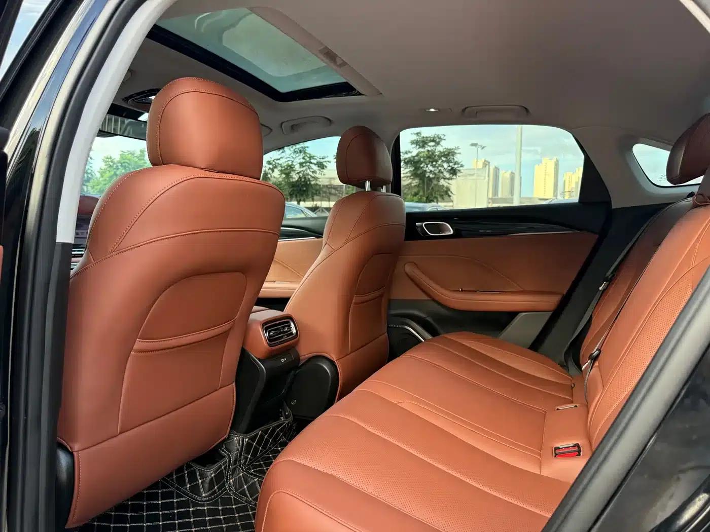 Geely Emgrand 2026 5th Generation 1.5T DCT Flagship Edition — миниатюра 10