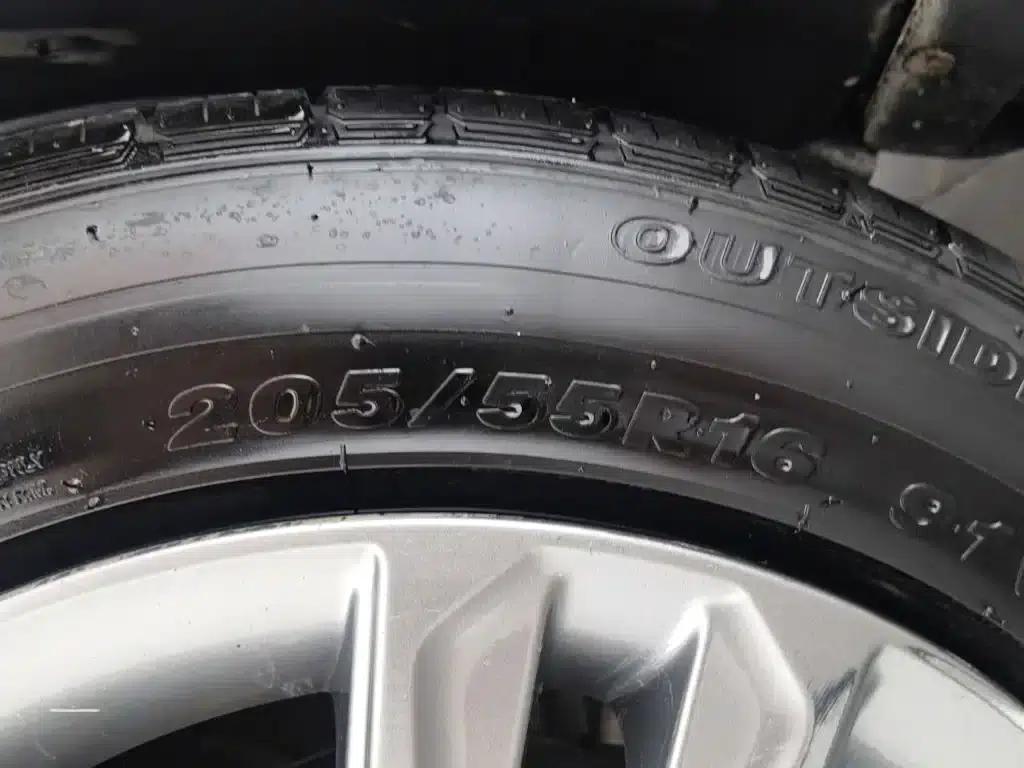 Geely Emgrand 2017 Sedan Million Edition 1.5L CVT Upward Version — миниатюра 24
