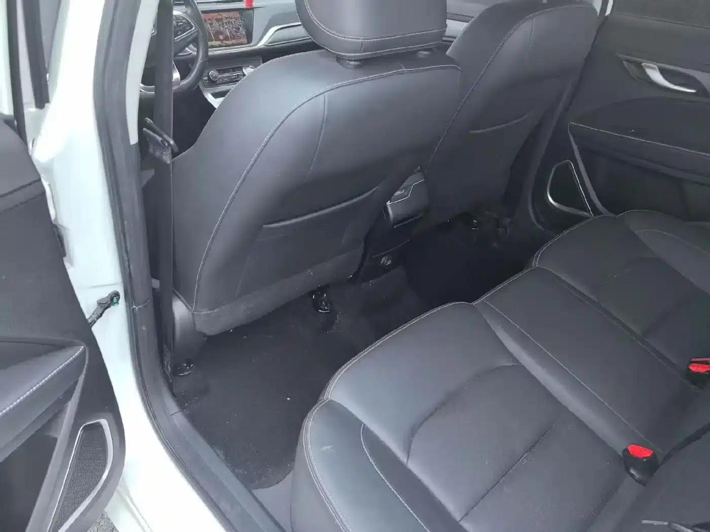Geely Emgrand 2021 UP 1.5L CVT Luxury Edition — миниатюра 6