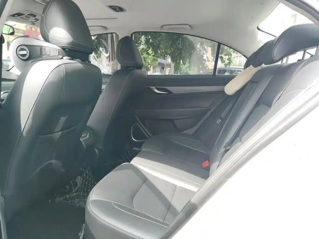 Geely Emgrand 2021 UP 1.5L CVT Luxury Edition — миниатюра 13
