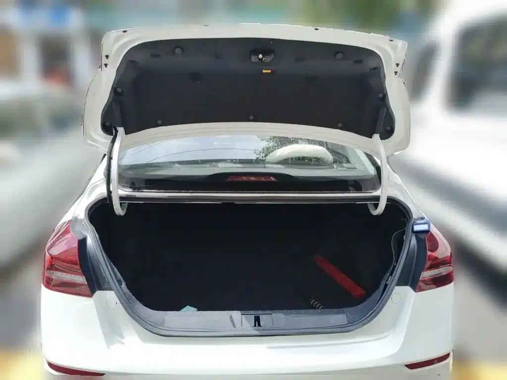 Geely Emgrand 2021 UP 1.5L CVT Luxury Edition — миниатюра 15