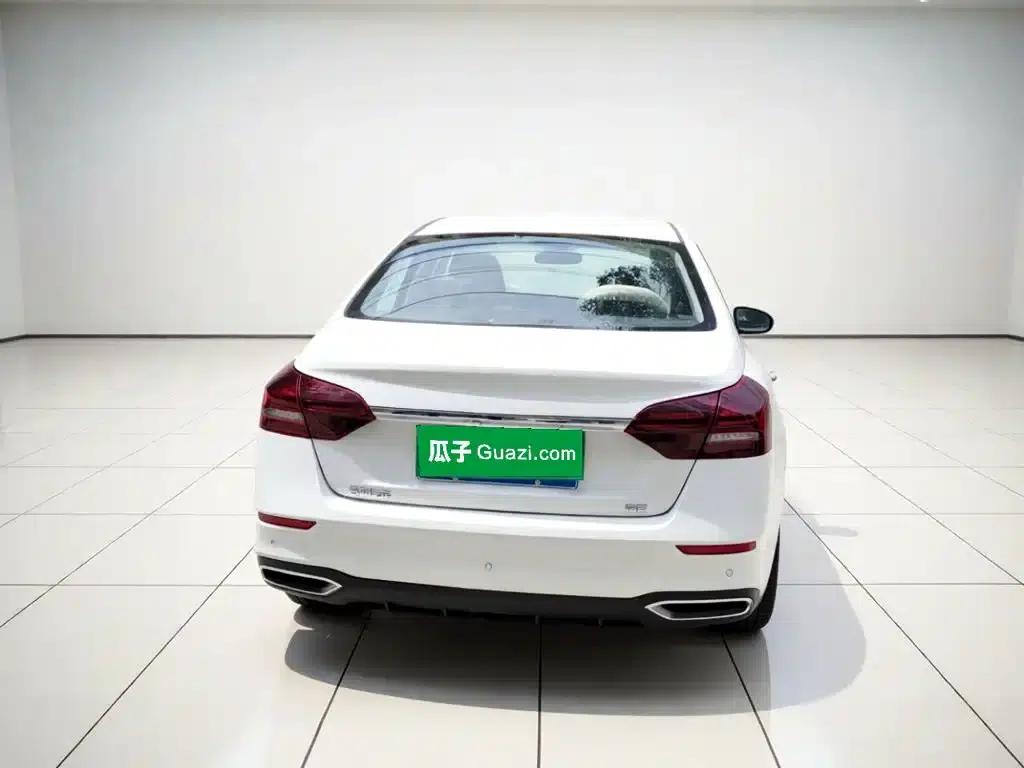 Geely Emgrand 2021 UP 1.5L CVT Luxury Edition — миниатюра 3