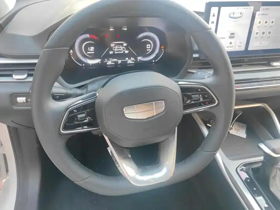 Geely Emgrand 2023 4th Generation Champion Edition 1.5L CVT Luxury — миниатюра 15