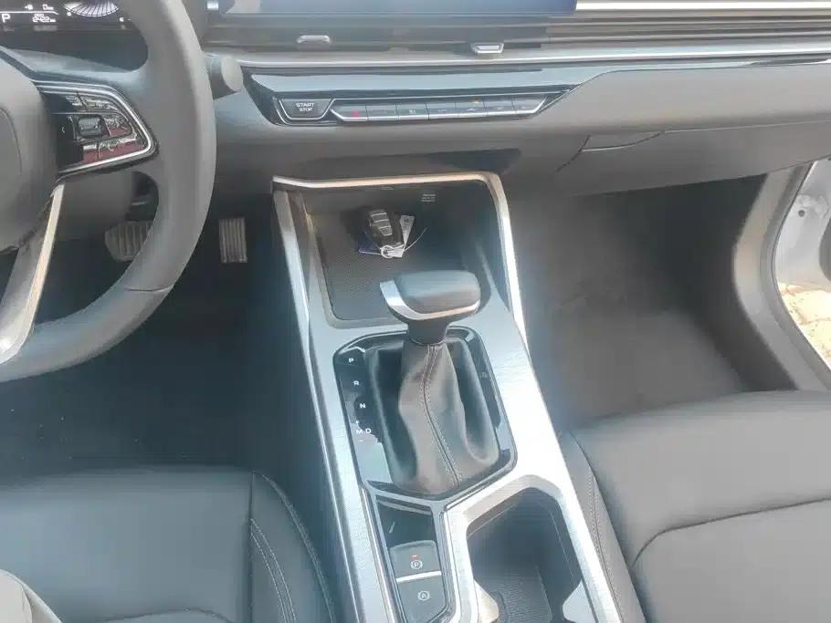 Geely Emgrand 2023 4th Generation Champion Edition 1.5L CVT Luxury — миниатюра 16