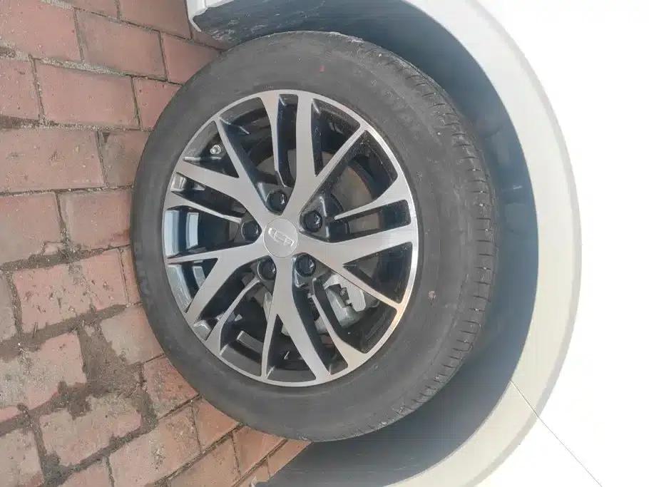 Geely Emgrand 2023 4th Generation Champion Edition 1.5L CVT Luxury — миниатюра 6