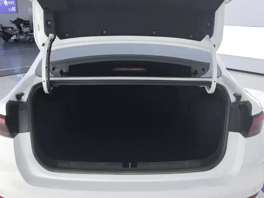 Geely Emgrand 2022 4th Generation 1.5L CVT Flagship Edition — миниатюра 4