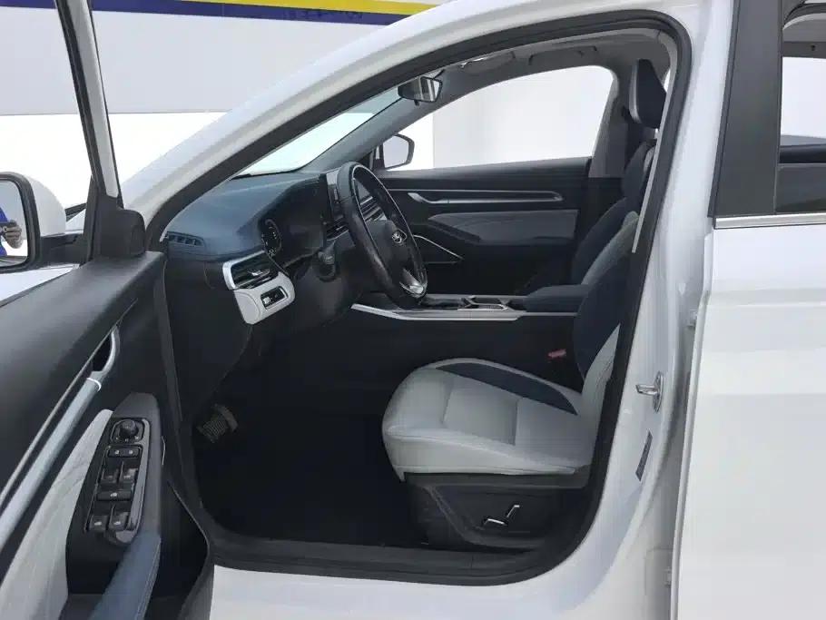 Geely Emgrand 2022 4th Generation 1.5L CVT Flagship Edition — миниатюра 9