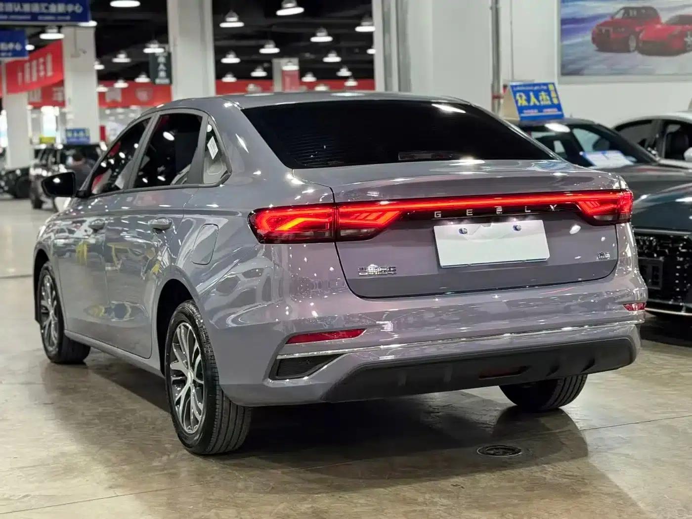 Geely Emgrand 2026 4 Millionth Anniversary Edition 1.5L CVT Superior Model — миниатюра 5