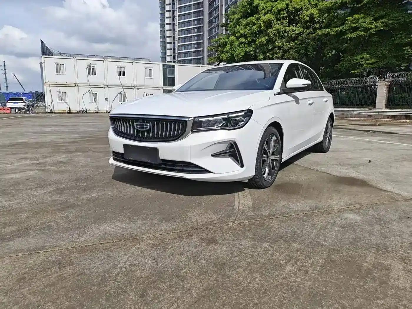 Geely Emgrand 2022 4th Generation 1.5L CVT Flagship Edition — миниатюра 1