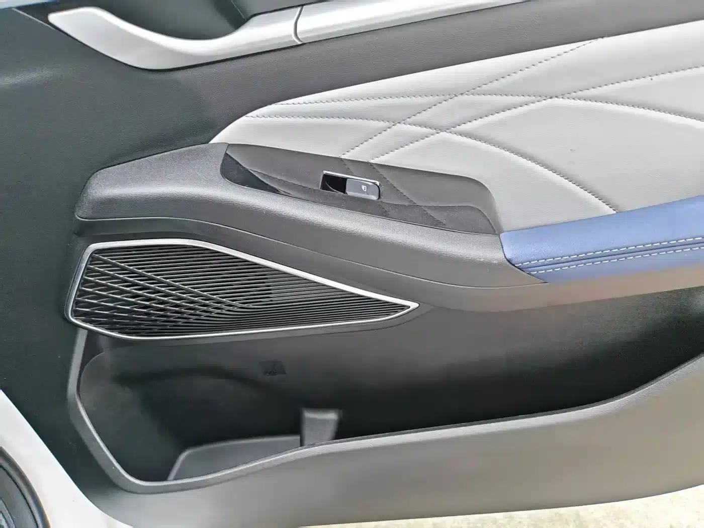 Geely Emgrand 2022 4th Generation 1.5L CVT Flagship Edition — миниатюра 12