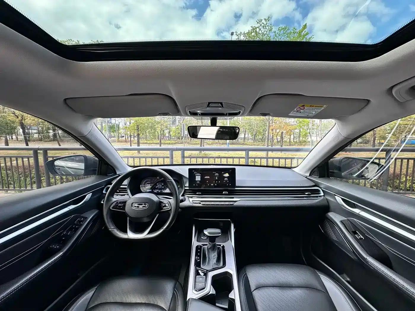 Geely Emgrand 2021 UP 1.5L CVT Luxury Edition — миниатюра 5
