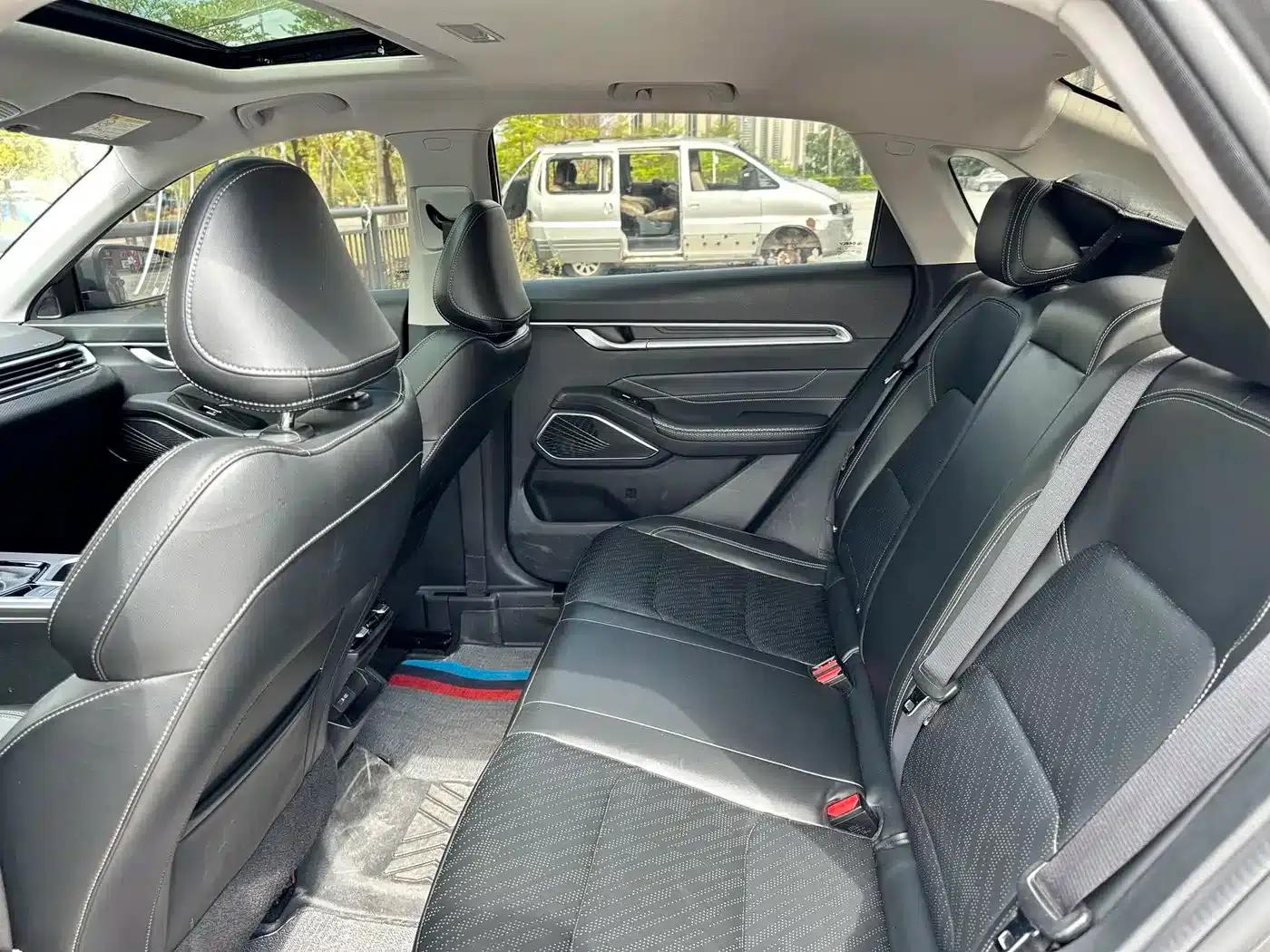 Geely Emgrand 2021 UP 1.5L CVT Luxury Edition — миниатюра 6
