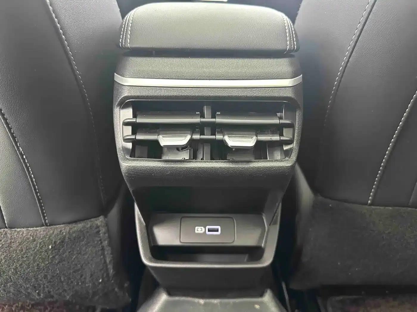 Geely Emgrand 2023 4th Generation Champion Edition 1.5L CVT Premium — миниатюра 13