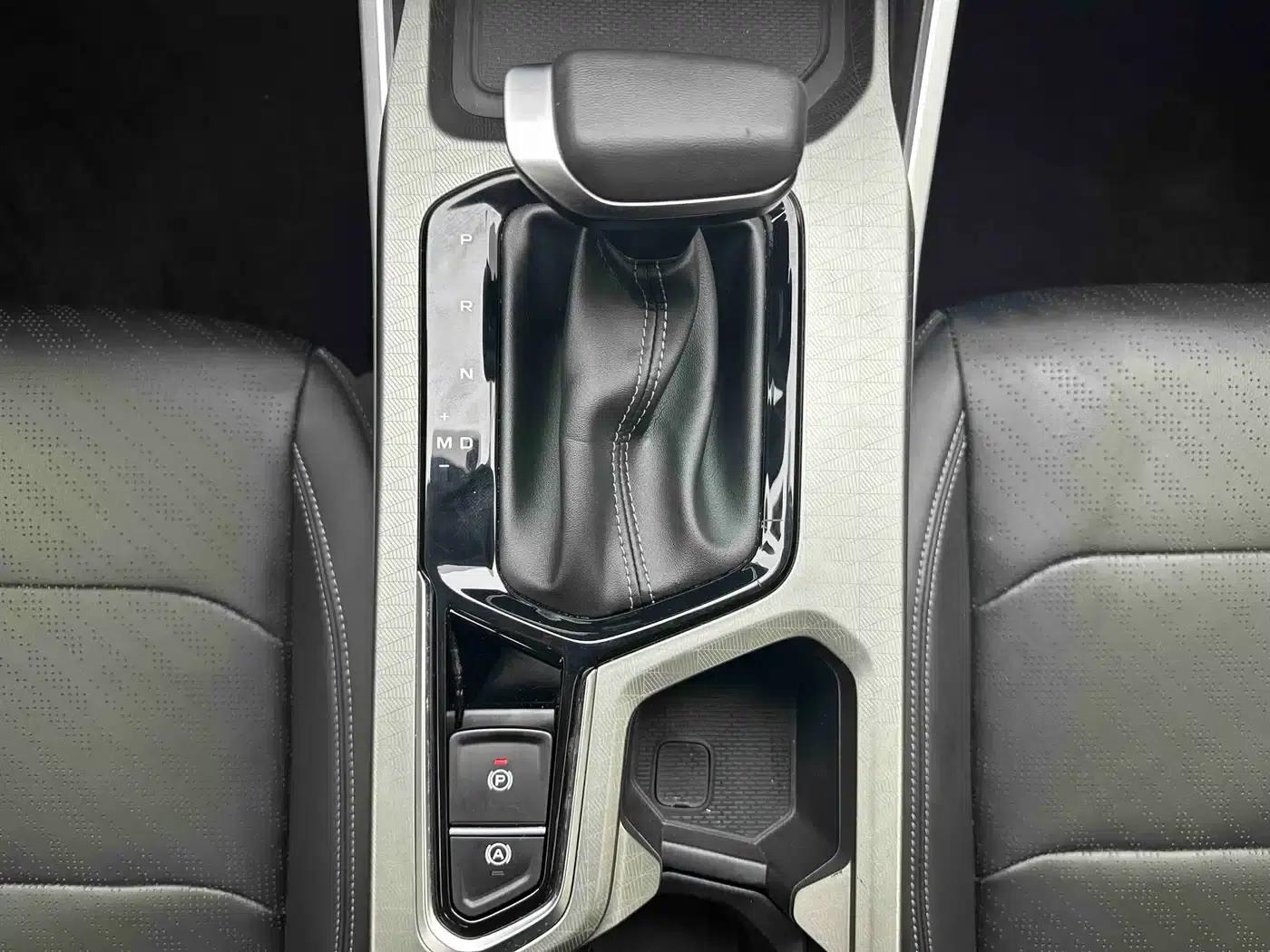 Geely Emgrand 2023 4th Generation Champion Edition 1.5L CVT Premium — миниатюра 17