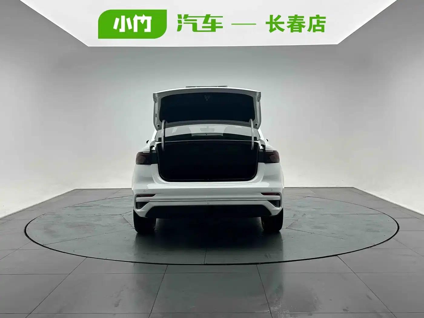 Geely Emgrand 2023 4th Generation Champion Edition 1.5L CVT Premium — миниатюра 5