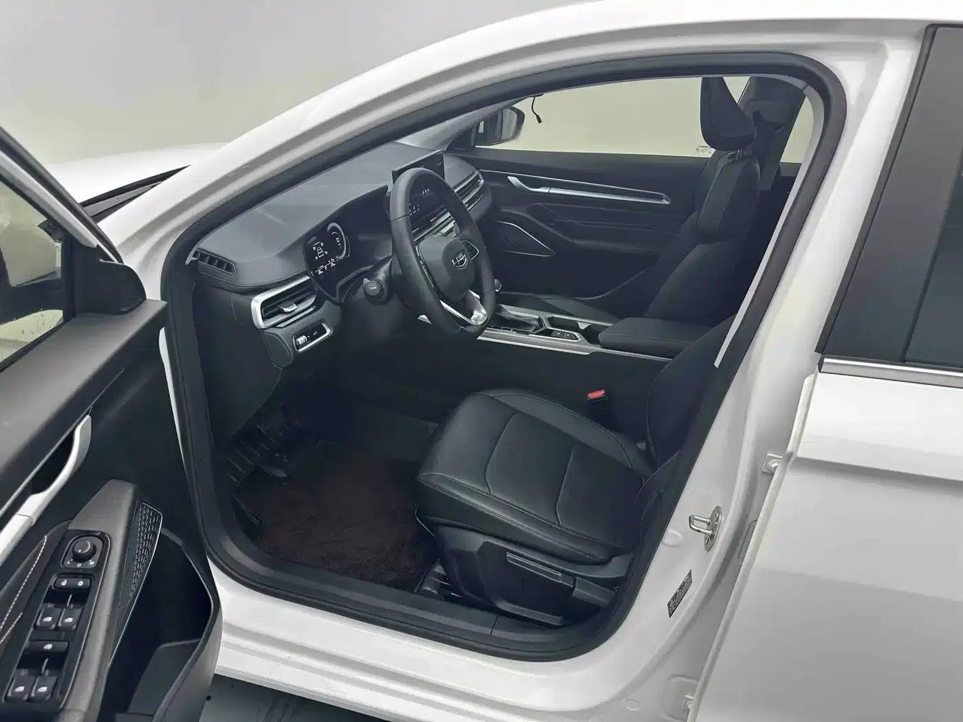 Geely Emgrand 2023 4th Generation Champion Edition 1.5L CVT Premium — миниатюра 9