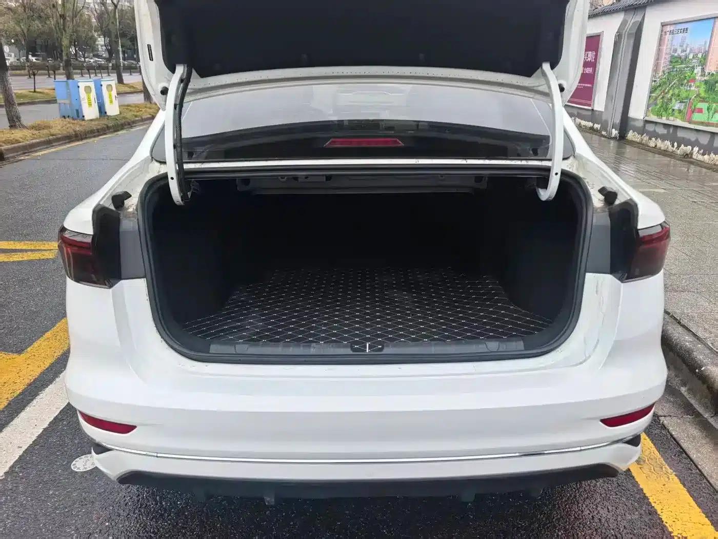 Geely Emgrand 2022 4th Generation 1.5L CVT Premium — миниатюра 21