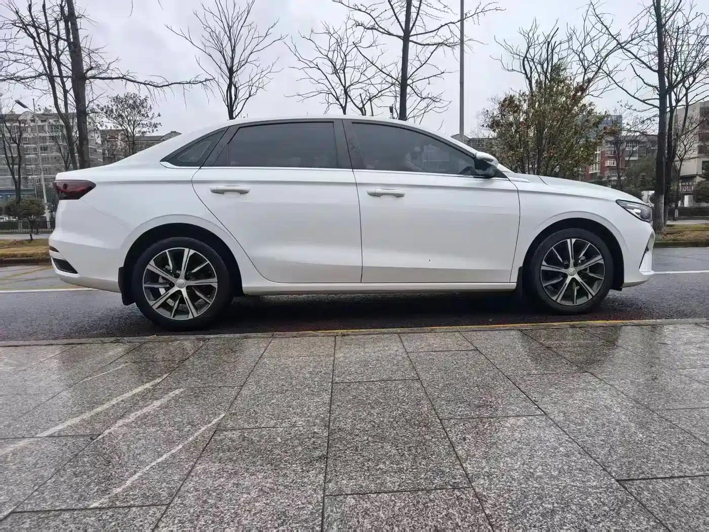Geely Emgrand 2022 4th Generation 1.5L CVT Premium — миниатюра 4