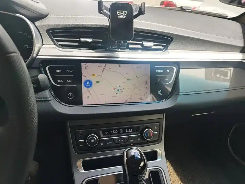 Geely Emgrand 2018 1.5L CVT Upward Connected Edition — миниатюра 13