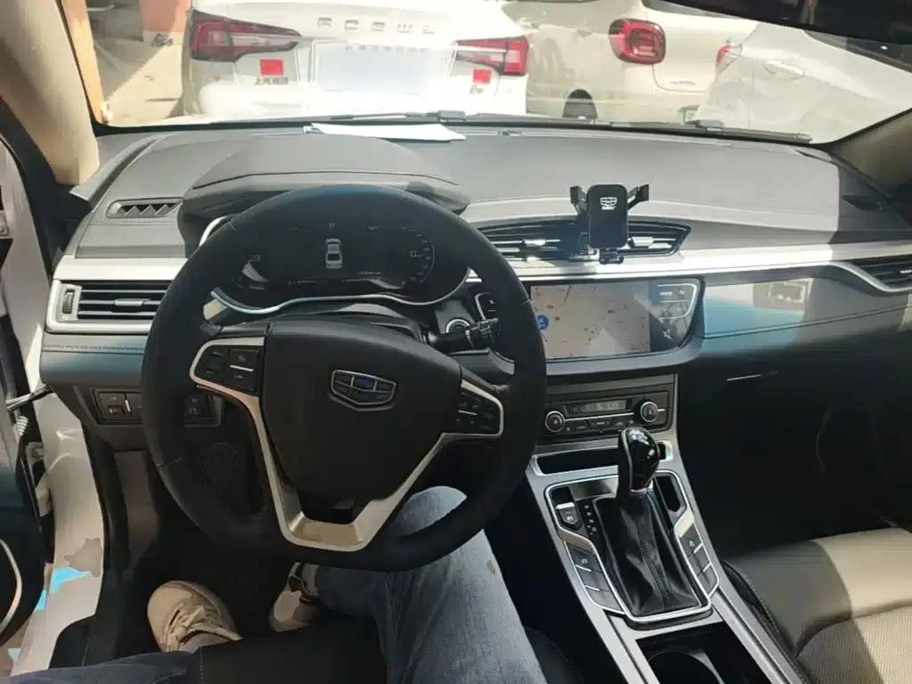 Geely Emgrand 2018 1.5L CVT Upward Connected Edition — миниатюра 10
