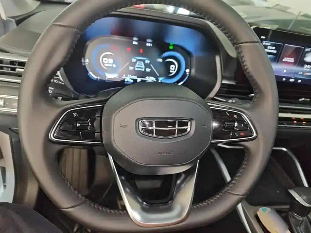 Geely Emgrand 2022 4th Generation 1.5L CVT Premium — миниатюра 11