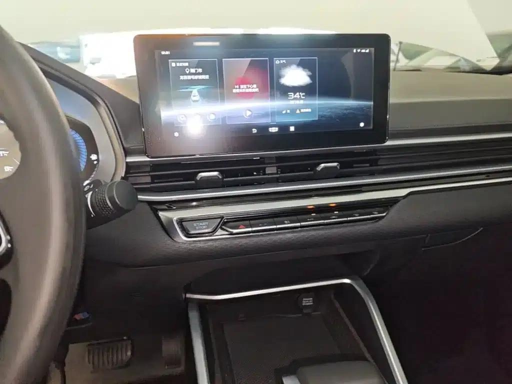 Geely Emgrand 2022 4th Generation 1.5L CVT Premium — миниатюра 13