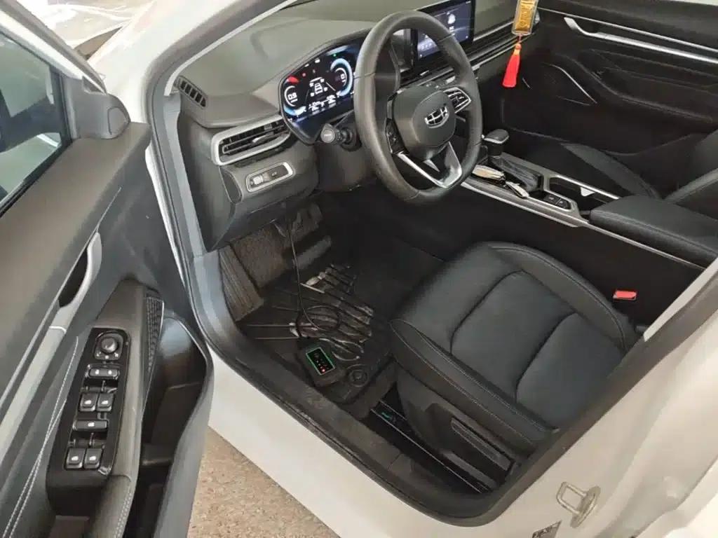 Geely Emgrand 2022 4th Generation 1.5L CVT Premium — миниатюра 16