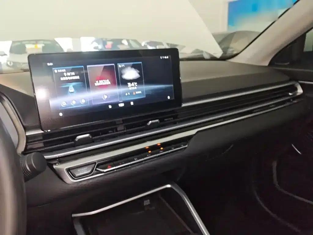 Geely Emgrand 2022 4th Generation 1.5L CVT Premium — миниатюра 10