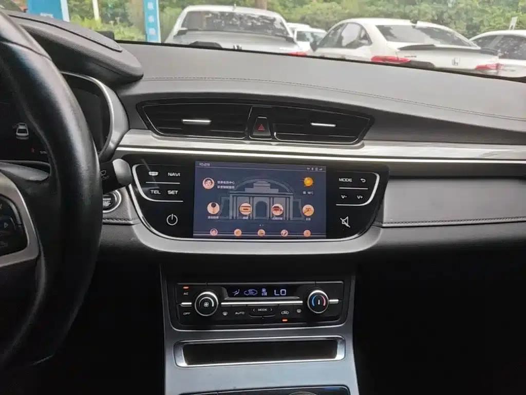 Geely Emgrand 2019 Leading Edition 1.5L Manual Upward Asian Games Edition (National VI Emission Standard) — миниатюра 13