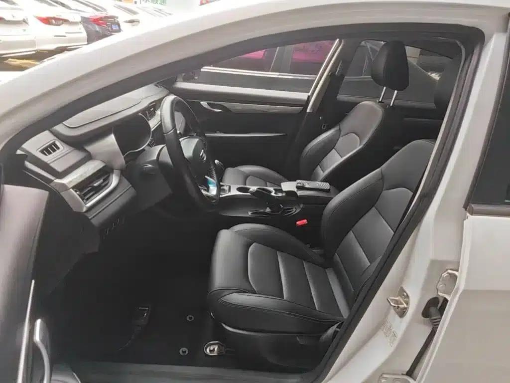 Geely Emgrand 2019 Leading Edition 1.5L Manual Upward Asian Games Edition (National VI Emission Standard) — миниатюра 15