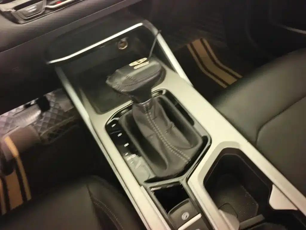 Geely Emgrand 2025 4th Generation 1.5L CVT Premium — миниатюра 14
