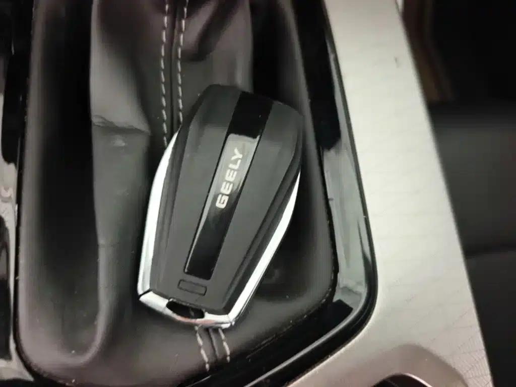 Geely Emgrand 2025 4th Generation 1.5L CVT Premium — миниатюра 9