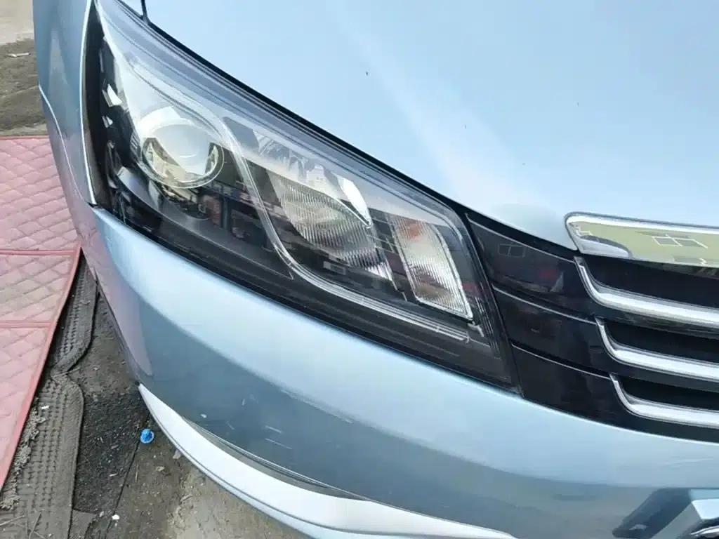 Geely Emgrand 2016 Sedan 1.5L CVT Upward Edition — миниатюра 13