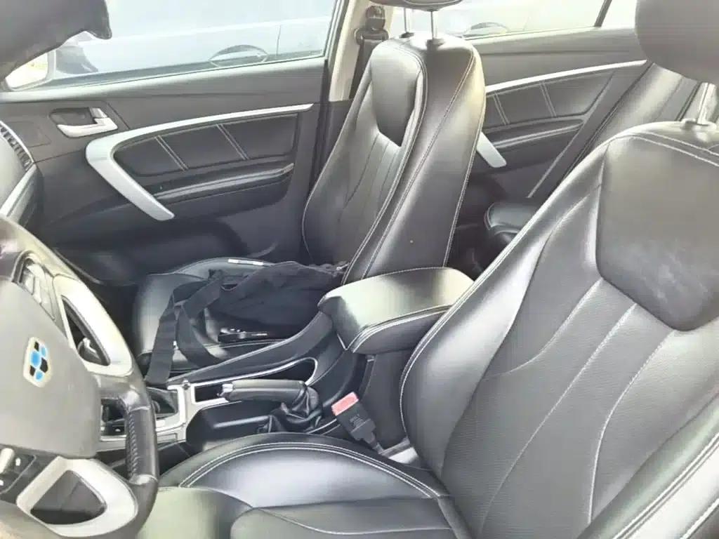 Geely Emgrand 2016 Sedan 1.5L CVT Upward Edition — миниатюра 22