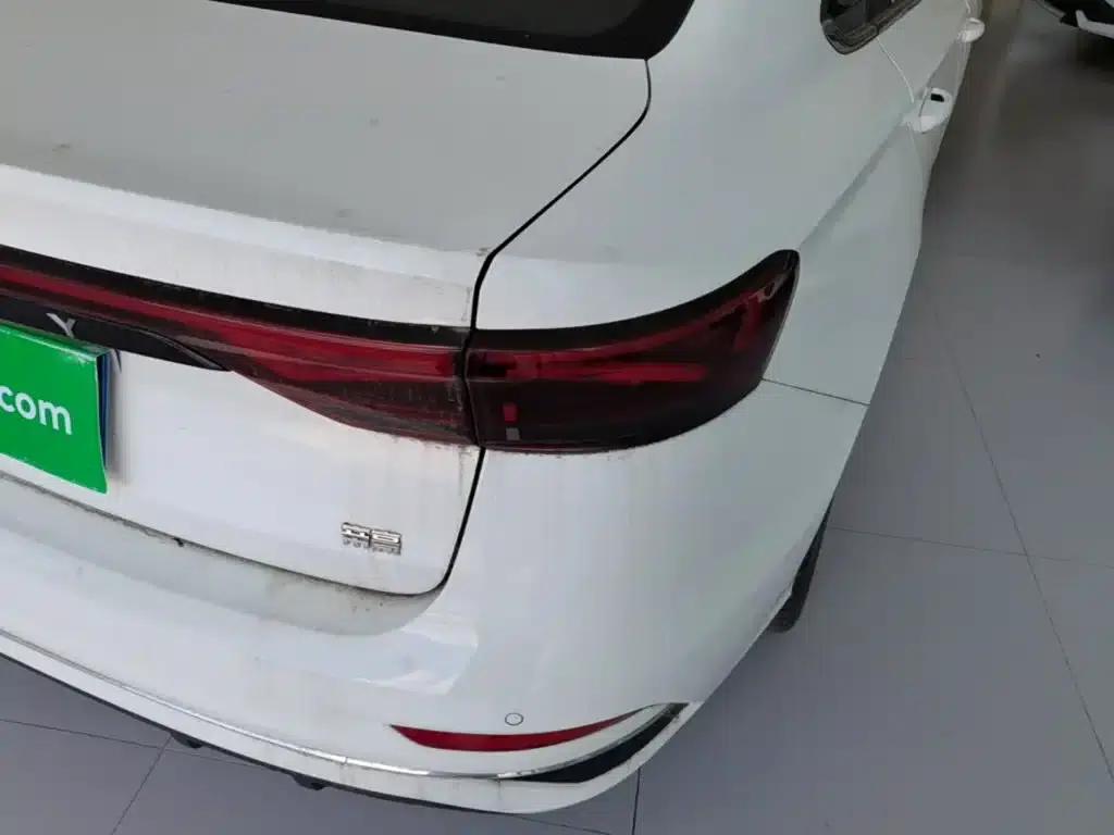 Geely Emgrand 2025 4th Generation 1.5L CVT Flagship Edition — миниатюра 8