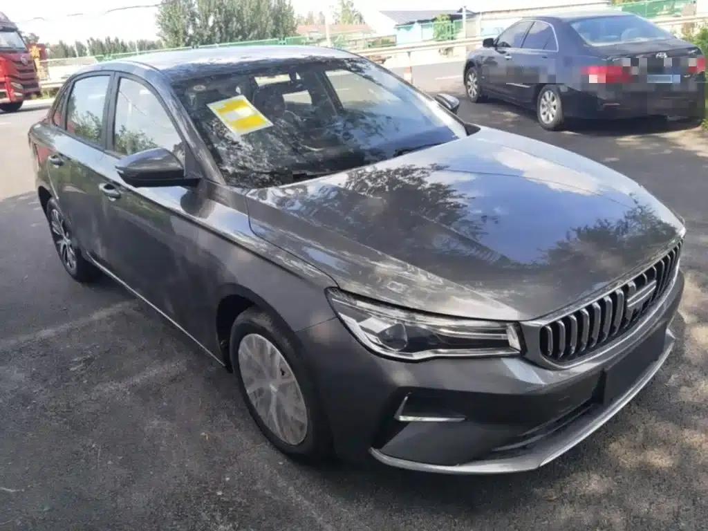 Geely Emgrand 2026 4 Millionth Anniversary Edition 1.5L CVT Superior Model — миниатюра 4