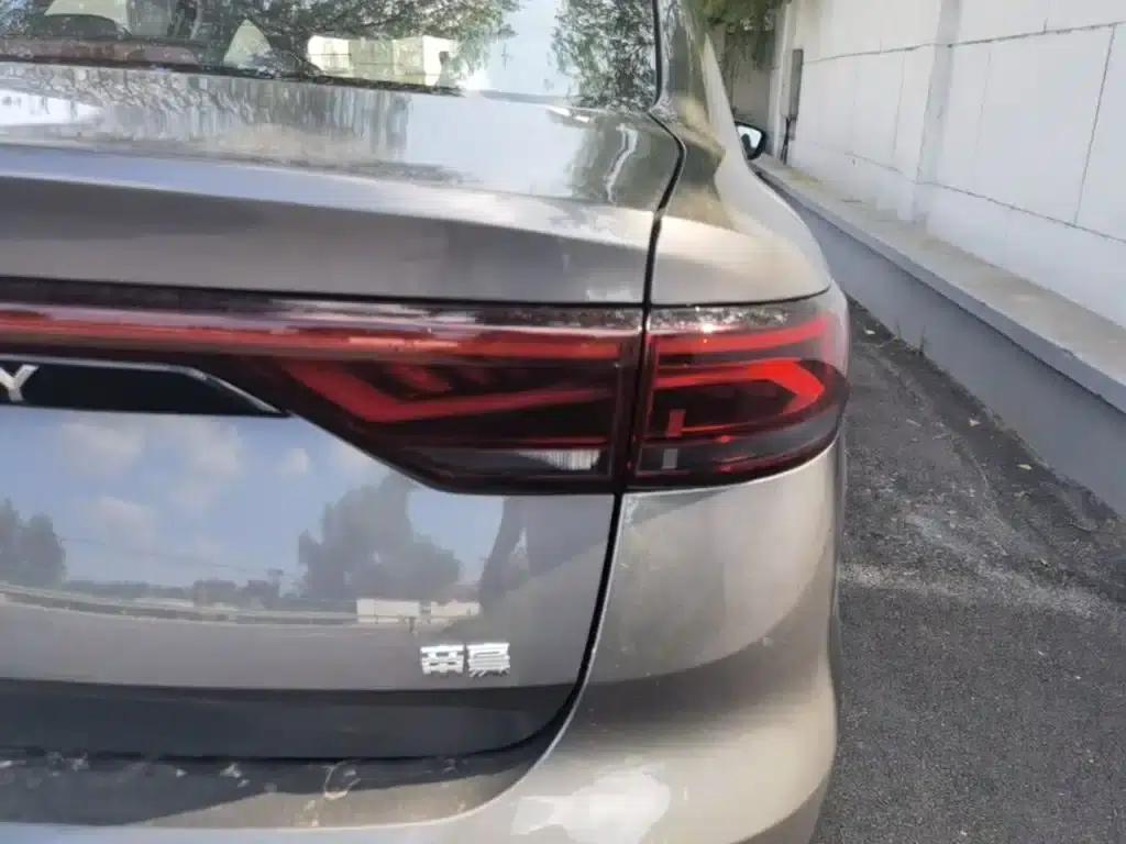Geely Emgrand 2026 4 Millionth Anniversary Edition 1.5L CVT Superior Model — миниатюра 8